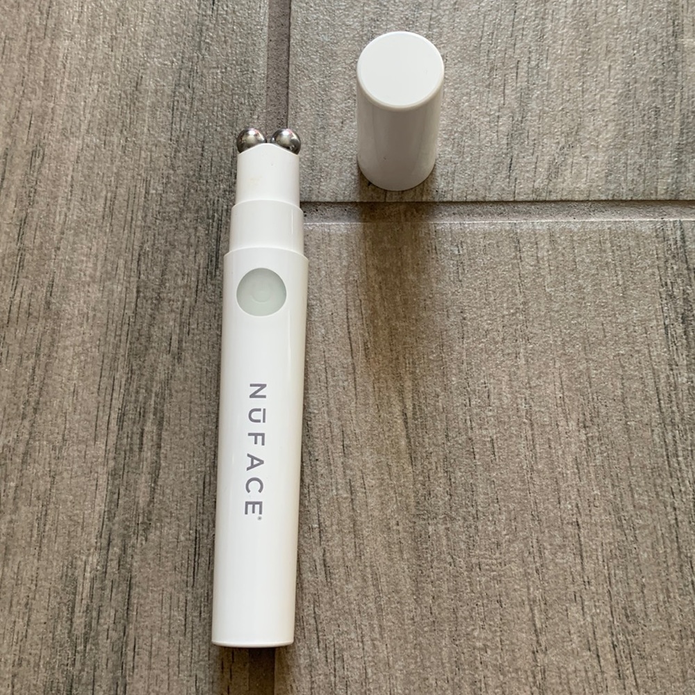 Nuface Line Smoothing Device
